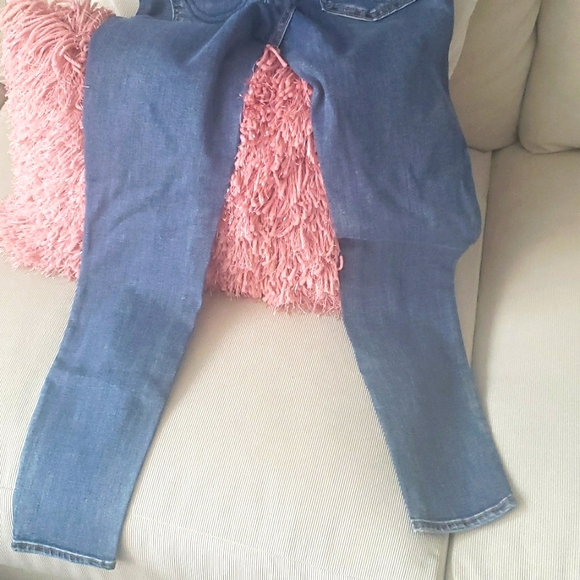 TRUE RELIGION JEANS. - Picture 3 of 6